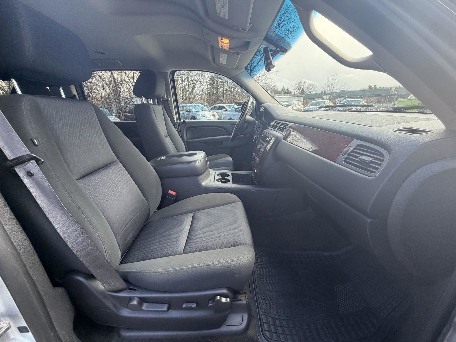 Used 2012 Chevrolet Suburban LS AWD/4WD image 29