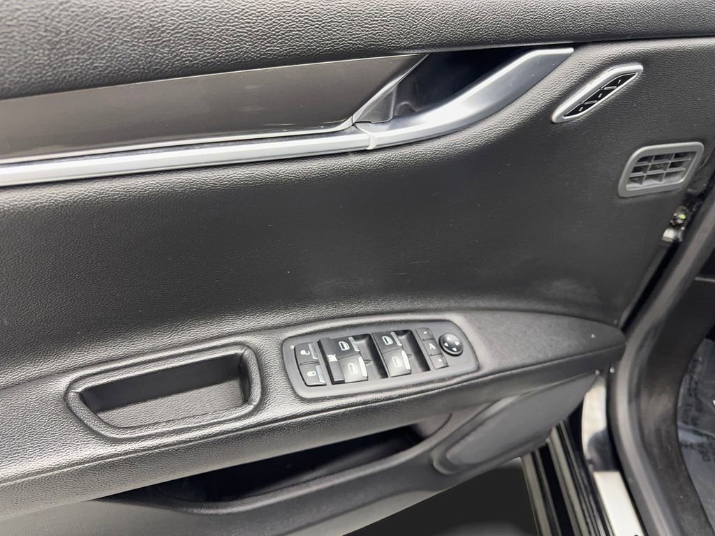 Used 2020 Maserati Ghibli image 32
