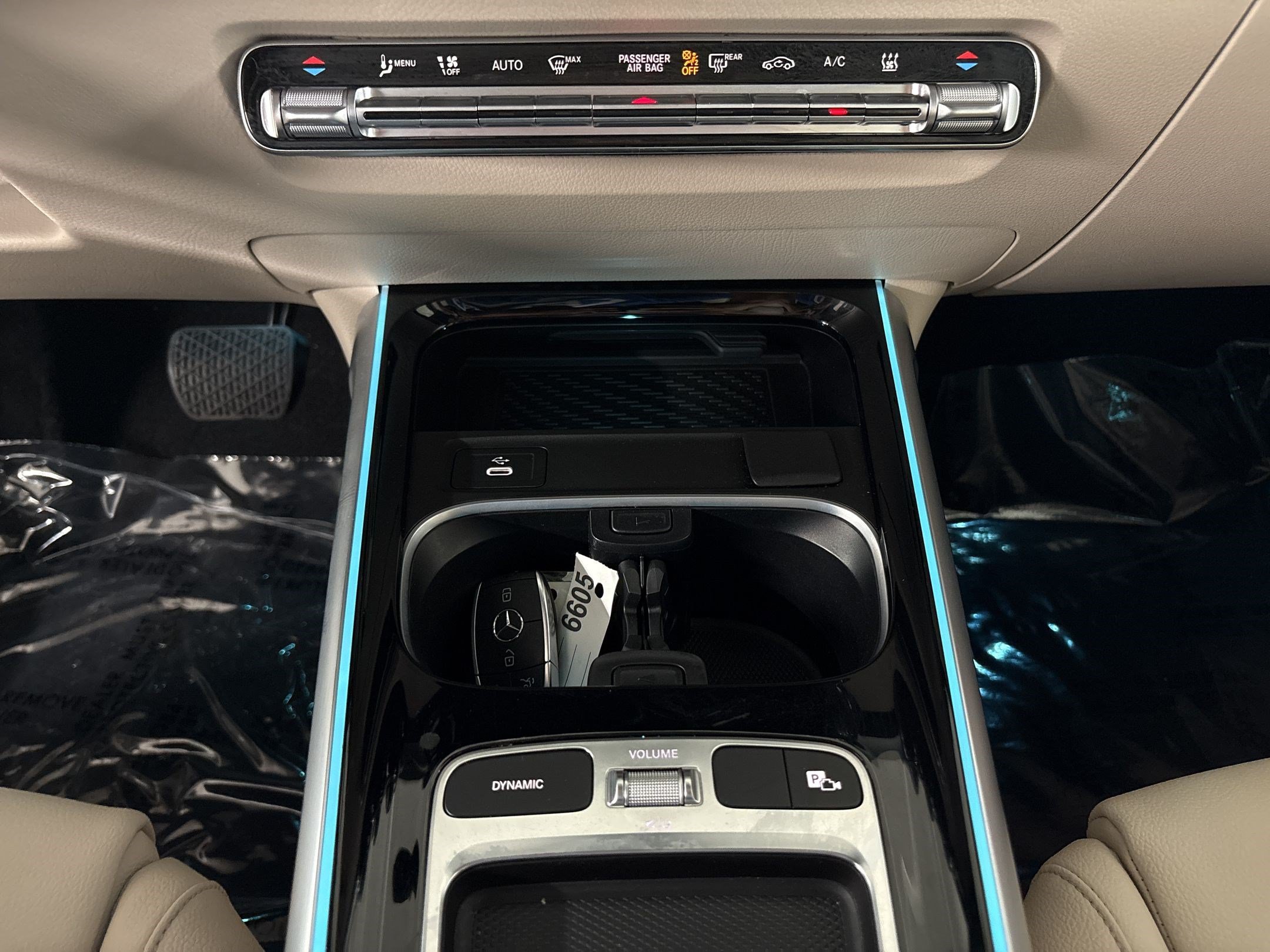 Certified 2024 Mercedes-Benz EQB 300 4MATIC image 17