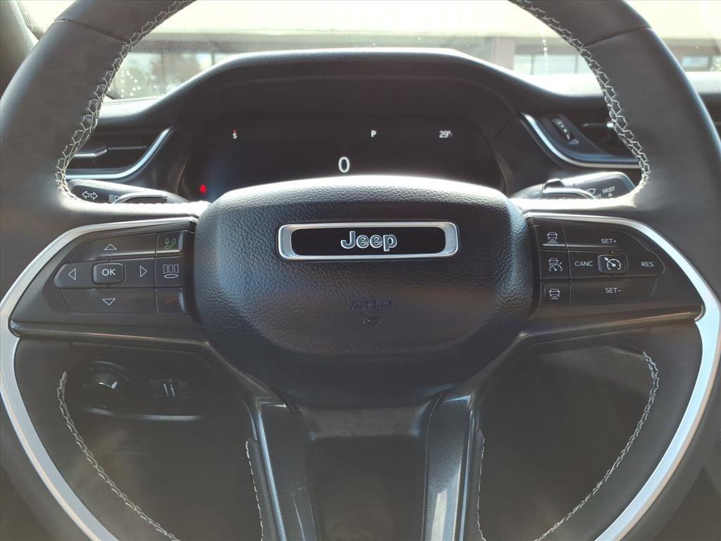 Used 2023 Jeep Grand Cherokee L Laredo image 20