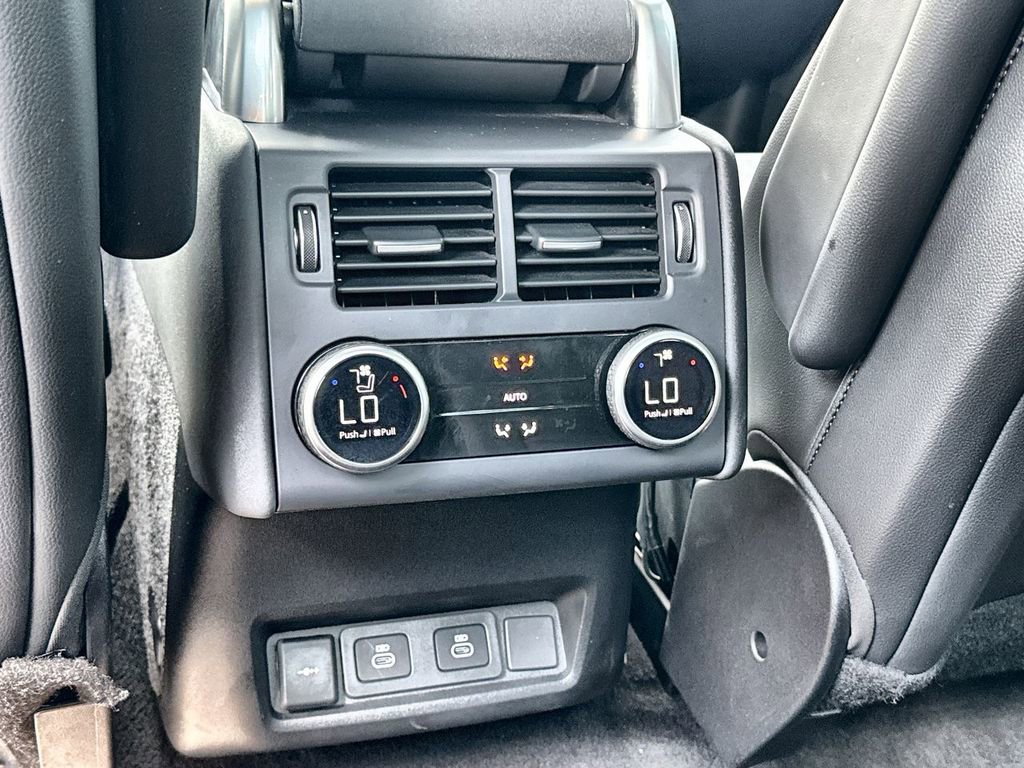 Certified 2025 Land Rover Discovery S image 16