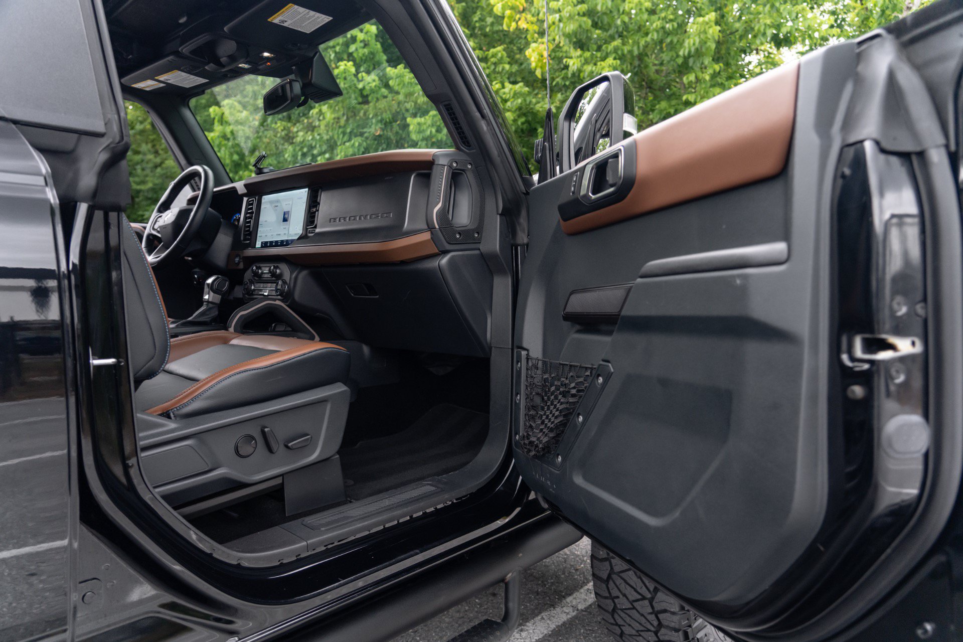 Used 2024 Ford Bronco Outer Banks AWD/4WD image 18