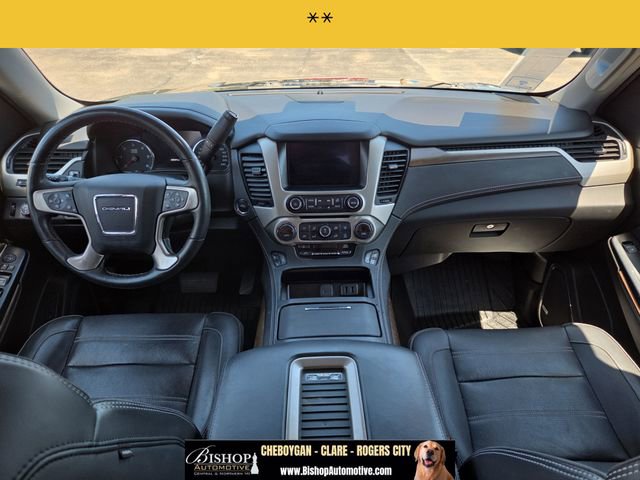 Used 2020 GMC Yukon XL Denali w/ Denali Premium Package AWD/4WD image 4