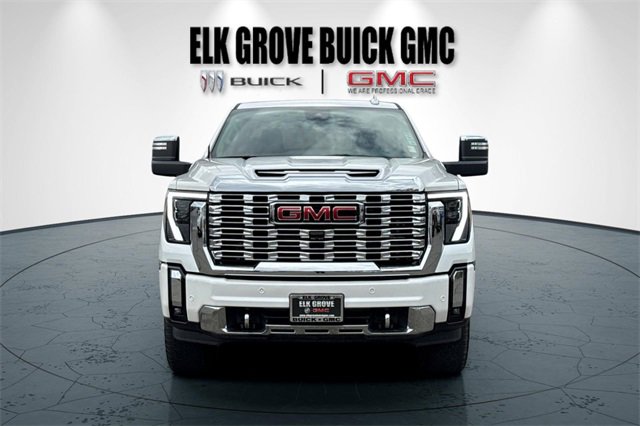 Used 2025 GMC Sierra 3500 Denali image 9