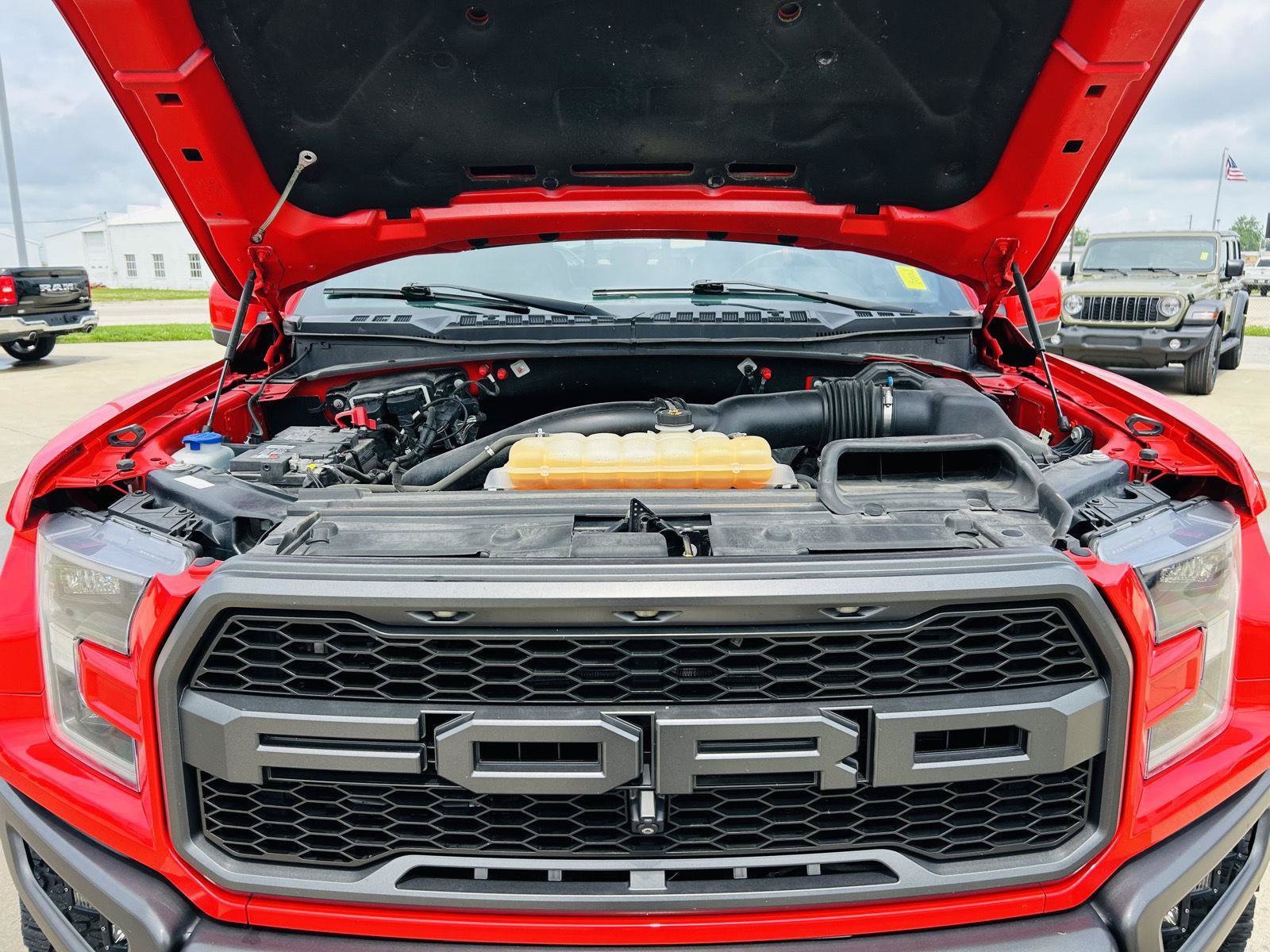 Used 2018 Ford F150 Raptor w/ Equipment Group 802A Luxury AWD/4WD image 44