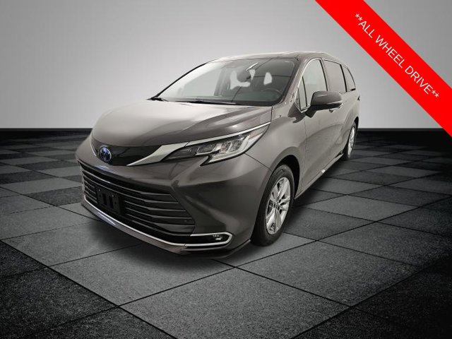 Certified 2023 Toyota Sienna Limited AWD/4WD image 3