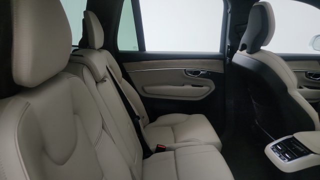 Used 2026 Volvo XC90 B6 Plus AWD/4WD image 40