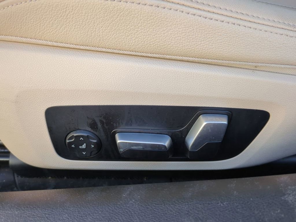 Used 2021 BMW 430i xDrive Coupe w/ Convenience Package image 18