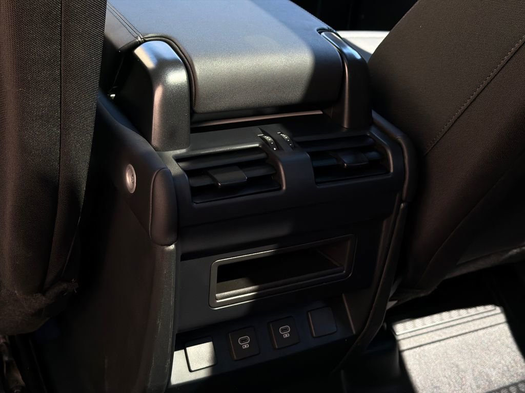 Used 2025 Land Rover Defender 110 S image 18