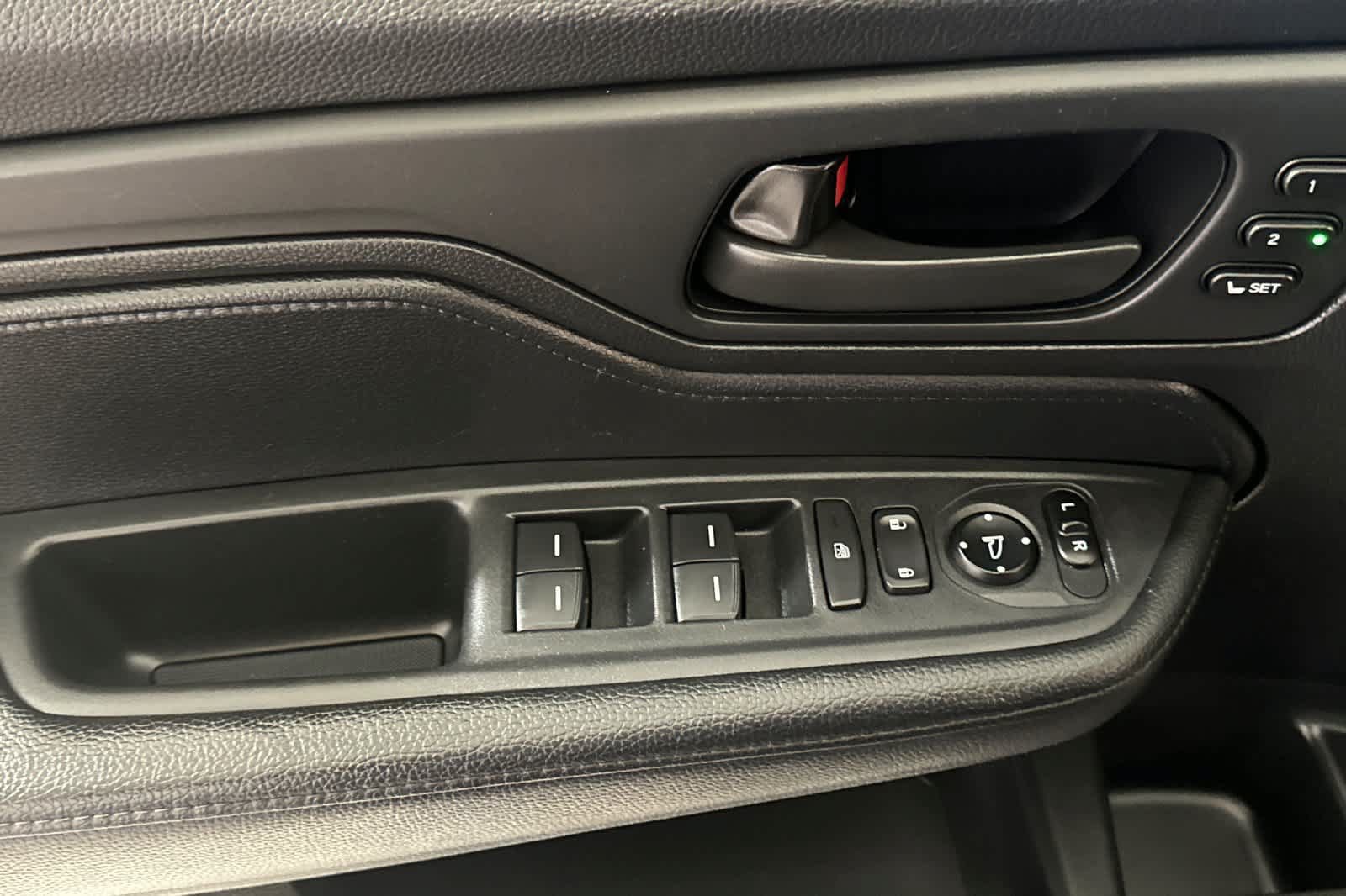 Used 2024 Honda Odyssey EX-L image 13