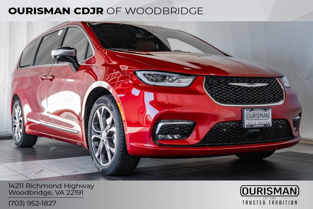 New 2026 Chrysler Pacifica Pinnacle image 1