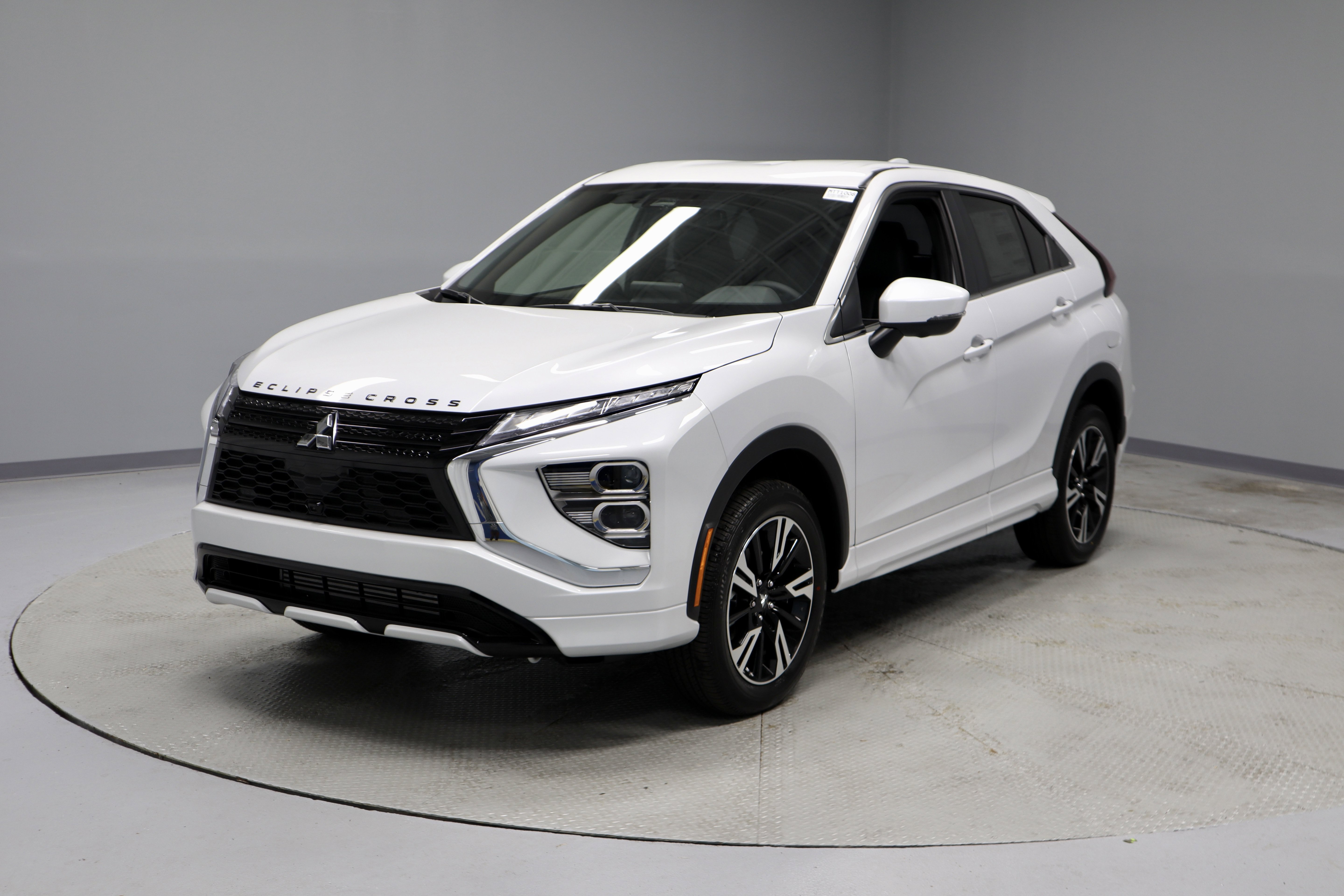 New 2026 Mitsubishi Eclipse Cross SEL AWD/4WD image 4