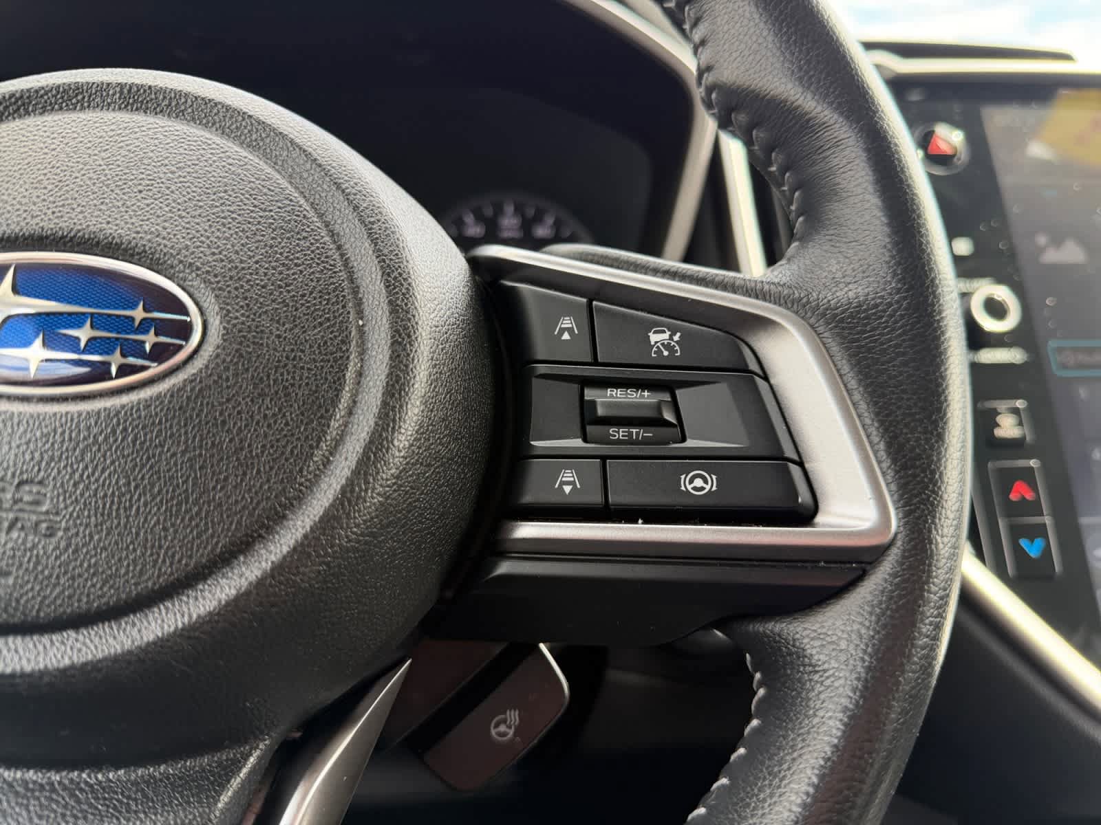 Used 2023 Subaru Ascent Limited w/ Technology Package AWD/4WD image 24