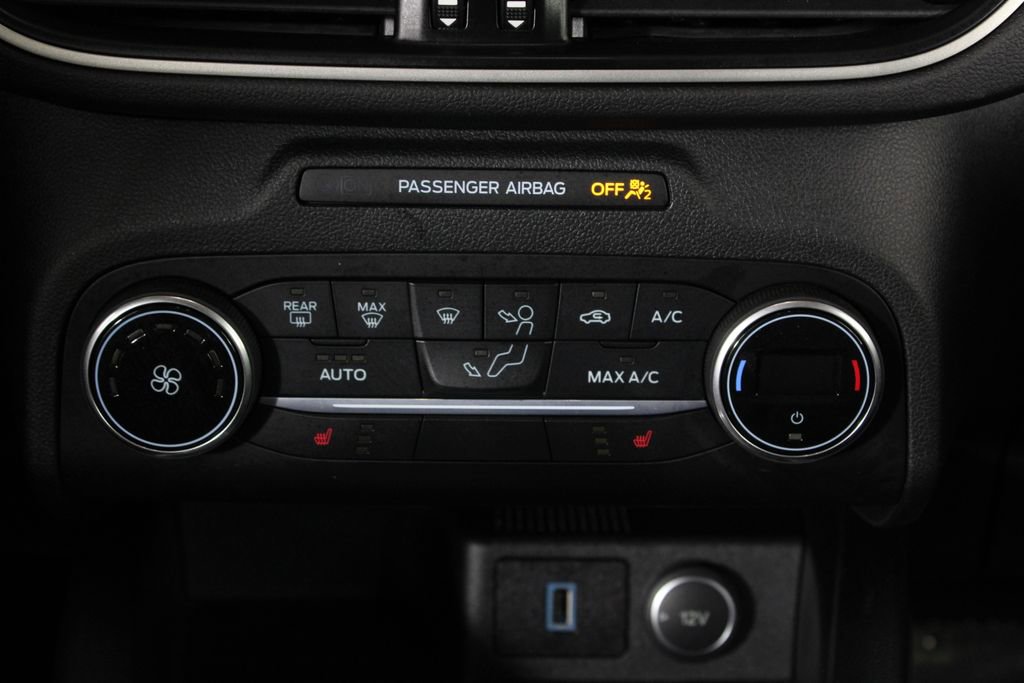 Used 2020 Ford Escape SE image 22