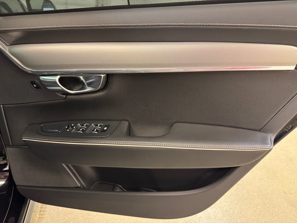 Used 2022 Volvo S90 B6 R-Design w/ Advanced Package image 26