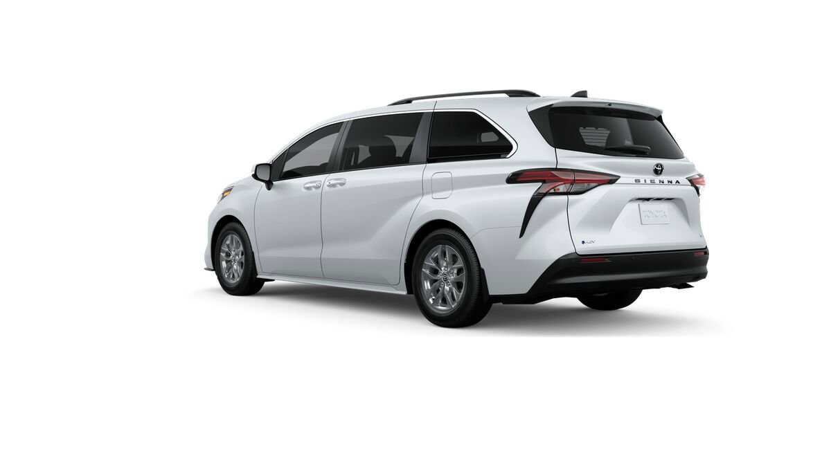 New 2026 Toyota Sienna XLE image 6
