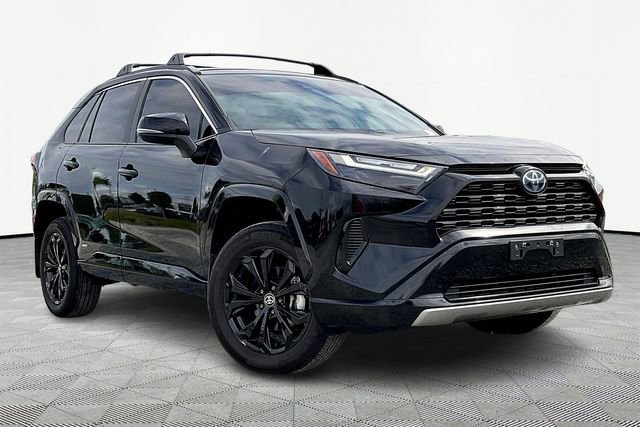 Used 2022 Toyota RAV4 SE w/ Convenience Package