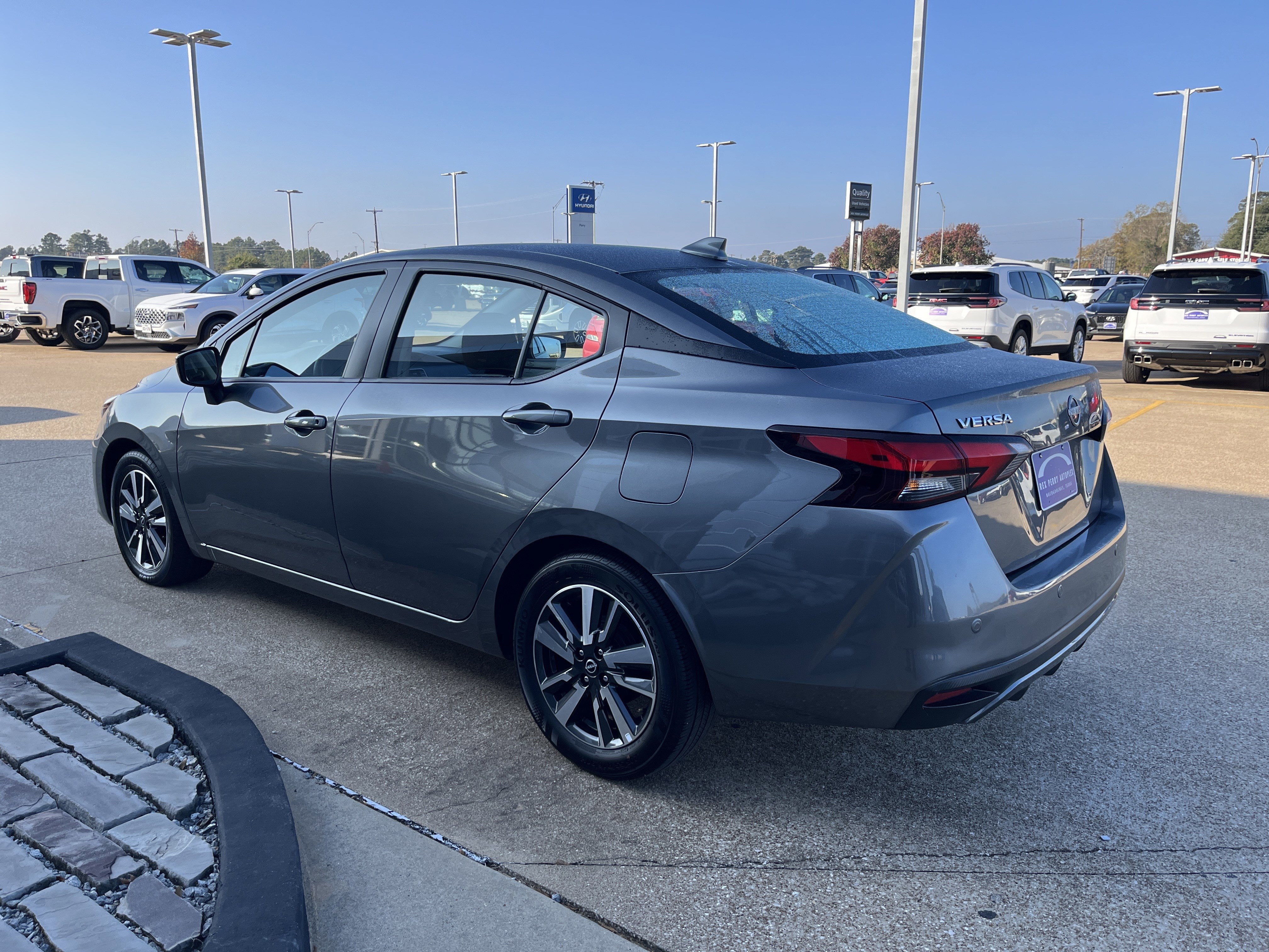 Used 2024 Nissan Versa SV image 4