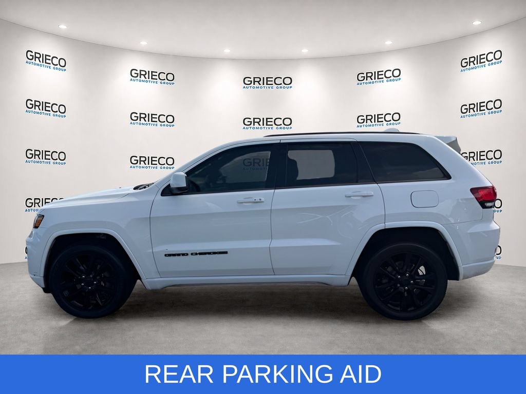 Used 2020 Jeep Grand Cherokee Altitude RWD image 3