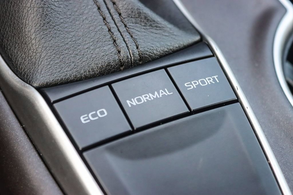 Used 2023 Toyota Camry LE image 27