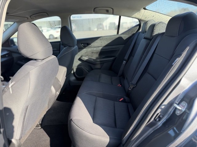 Used 2025 Nissan Altima 2.5 SV image 24