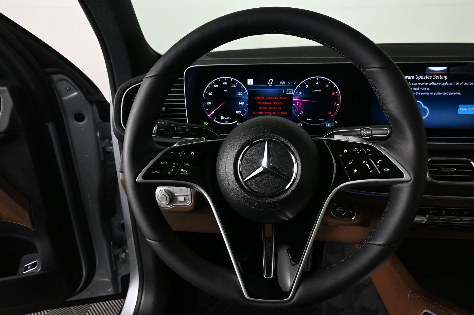 Used 2026 Mercedes-Benz GLE 350 4MATIC image 2