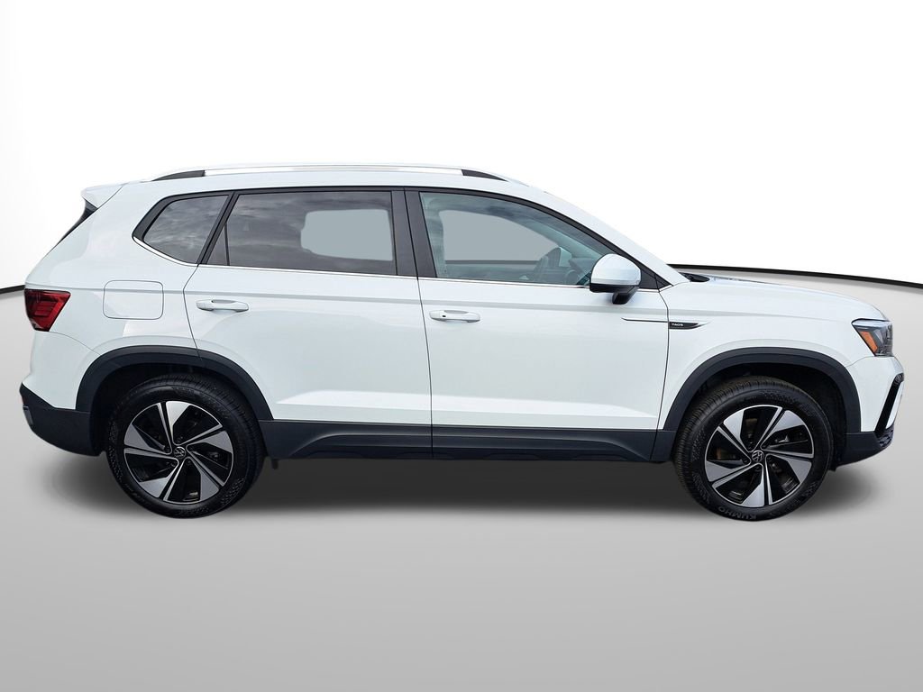Used 2024 Volkswagen Taos SE image 5
