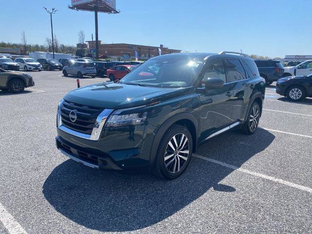 Used 2024 Nissan Pathfinder Platinum w/ Cargo Package AWD/4WD image 5