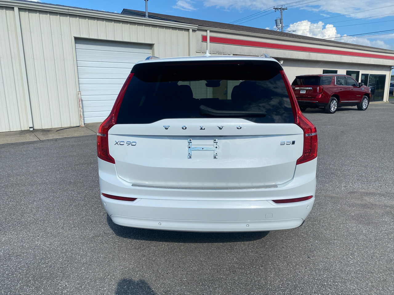 Used 2023 Volvo XC90 B5 Core w/ Protection Package Premier image 6