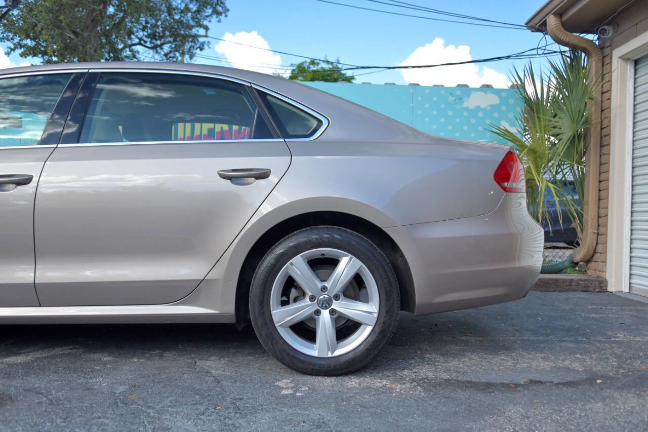 Used 2015 Volkswagen Passat TDI SE image 9