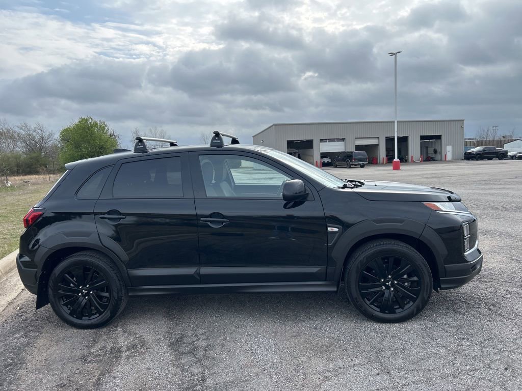 Used 2025 Mitsubishi Outlander Sport SE image 4