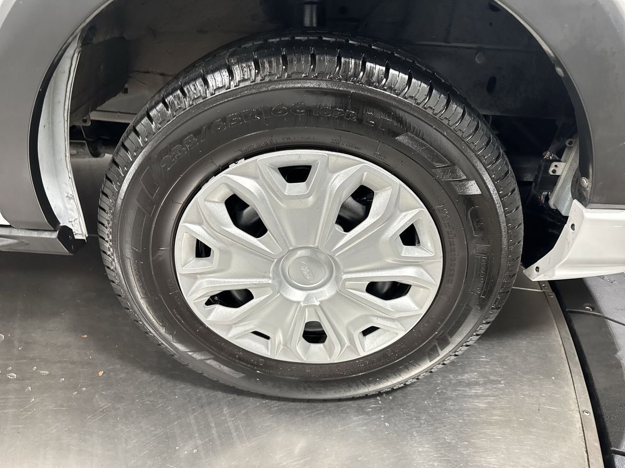 Used 2021 Ford Transit 350 XLT image 14