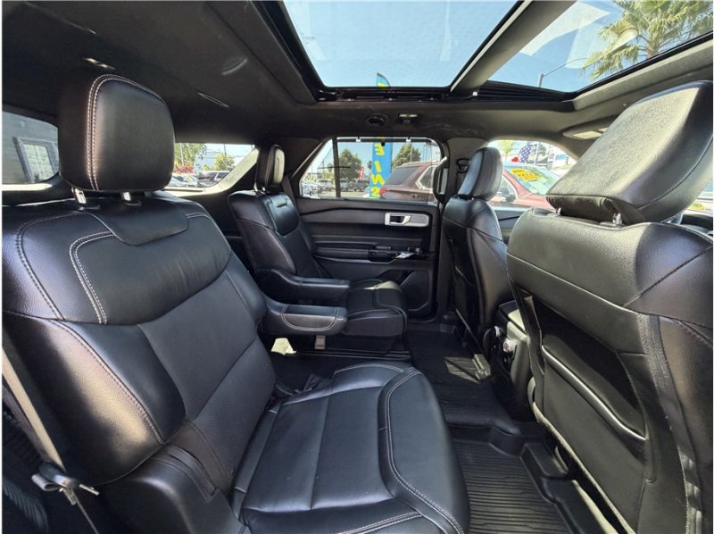 Used 2022 Ford Explorer ST w/ Equipment Group 401A AWD/4WD image 29