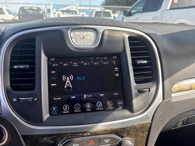 Used 2017 Chrysler 300 C AWD/4WD image 12