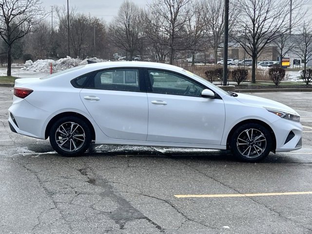 Used 2023 Kia Forte LXS image 9