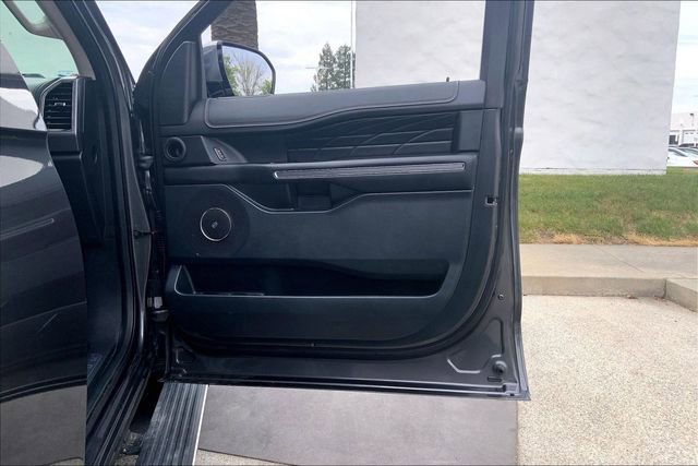 Used 2018 Ford Expedition Platinum AWD/4WD image 24