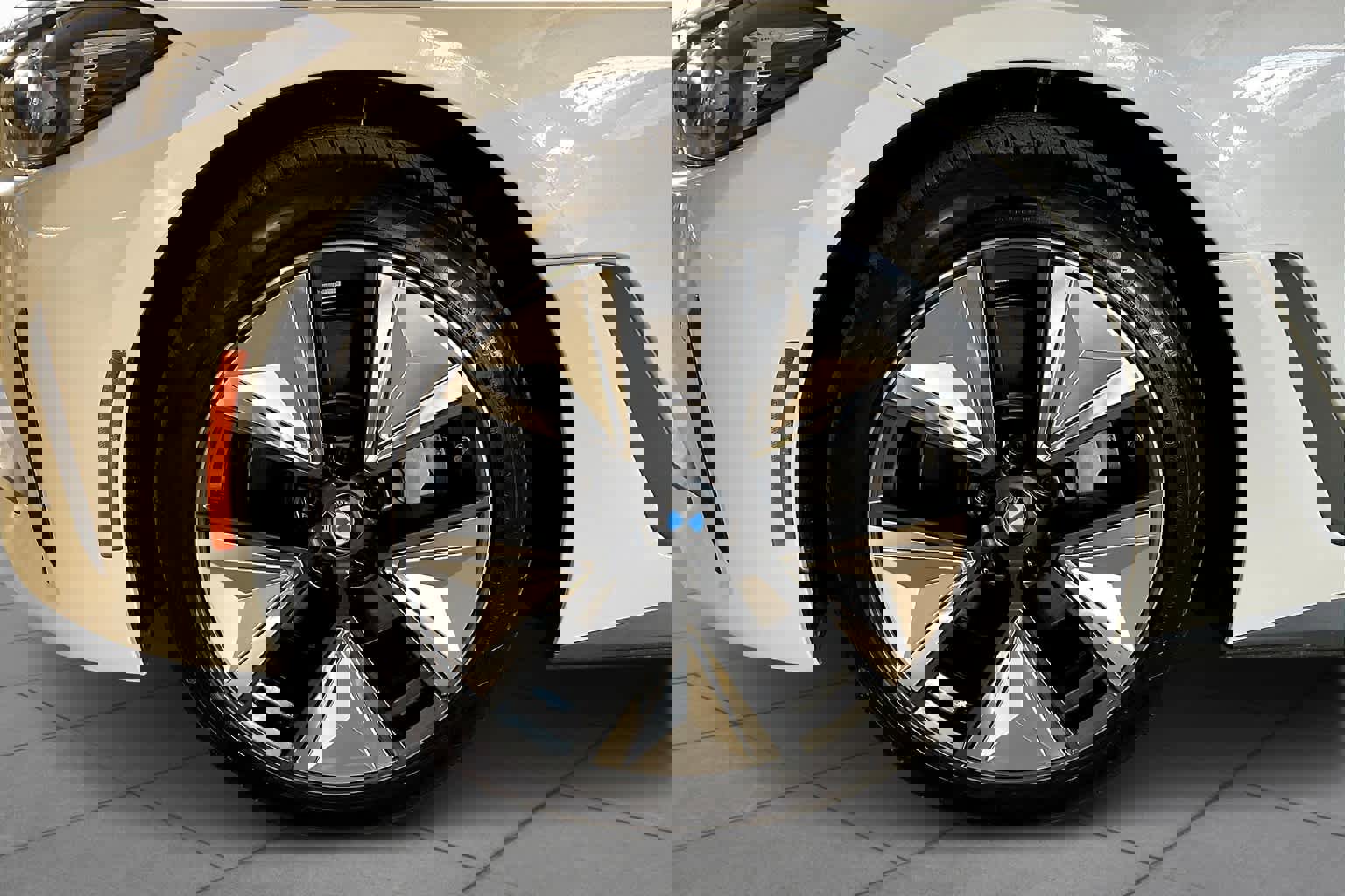 Used 2025 BMW i4 eDrive40 w/ Premium Package image 11