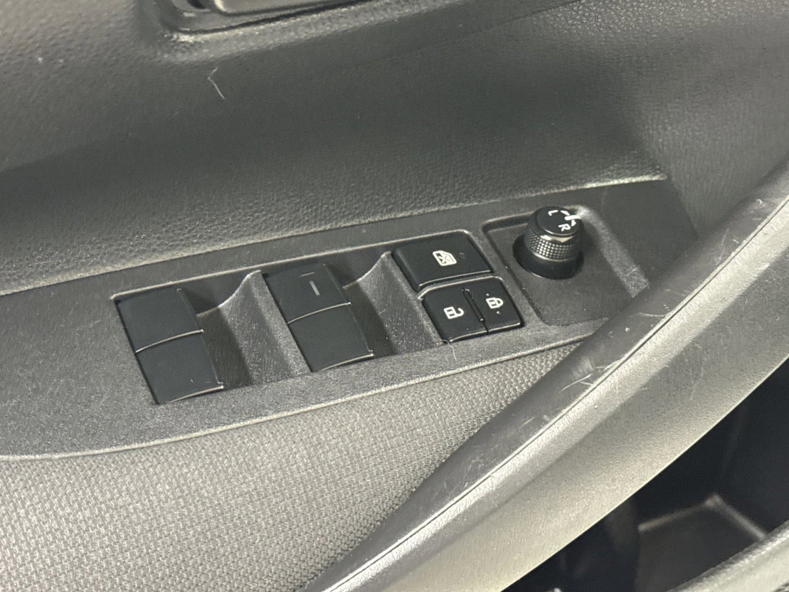 Used 2023 Toyota Corolla LE image 19