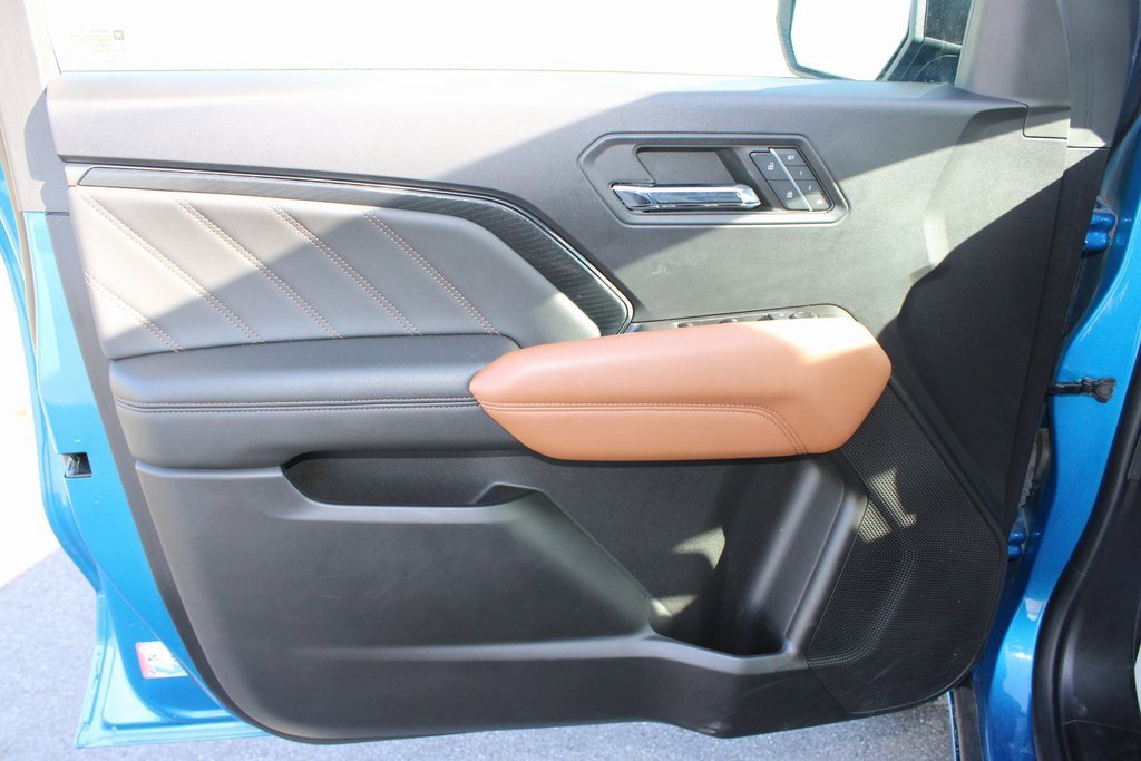 Used 2023 GMC Canyon AT4 image 10