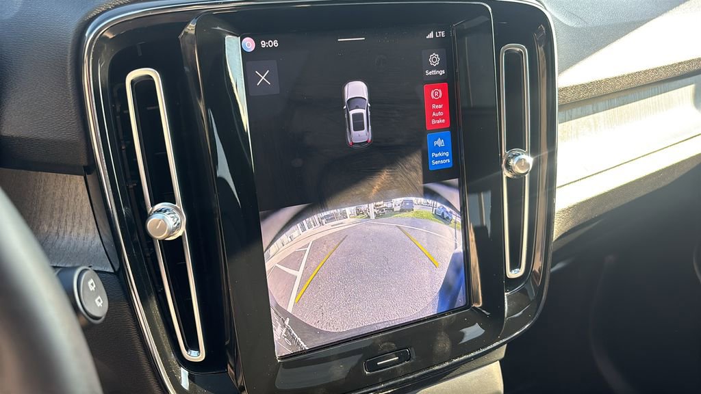 Certified 2024 Volvo XC40 B5 Core image 19