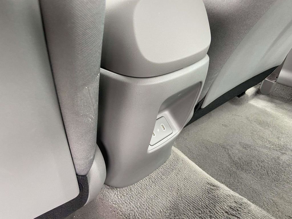 Used 2025 Hyundai Elantra Sport image 13