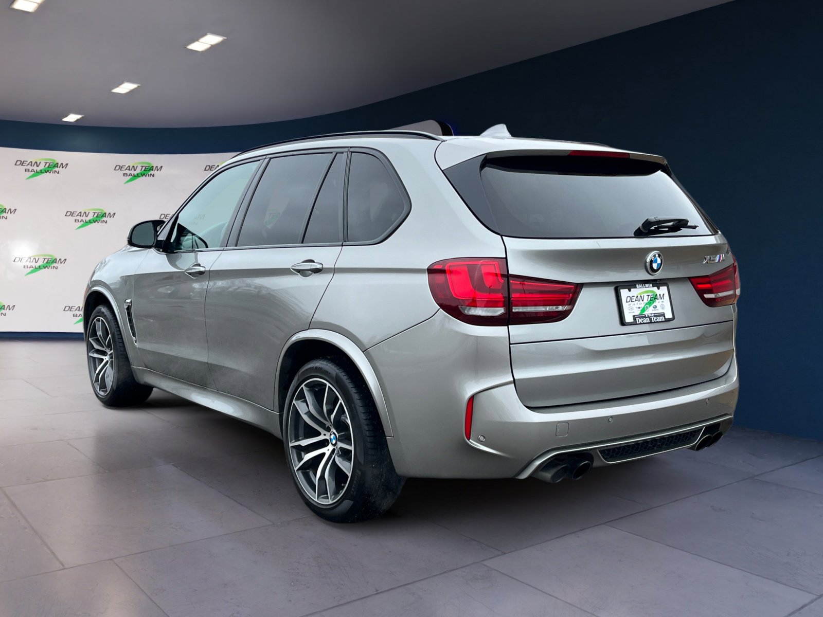 Used 2018 BMW X5 M w/ Executive Package image 6