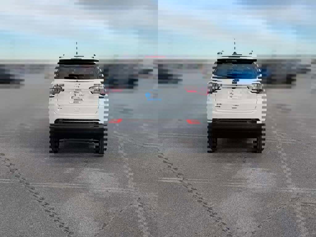 New 2026 Jeep Compass Latitude image 10