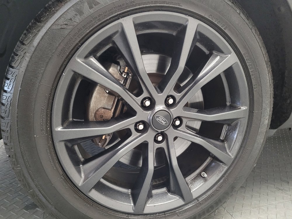 Used 2017 Ford Explorer XLT FWD image 31