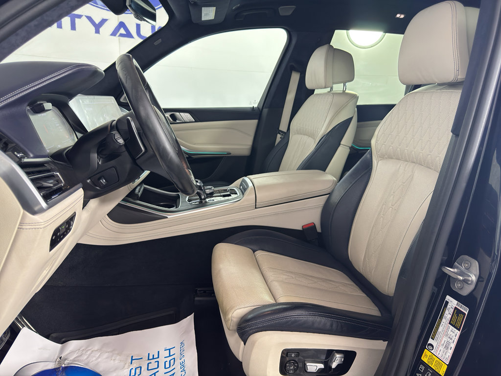 Used 2020 BMW X7 M50i AWD/4WD image 16