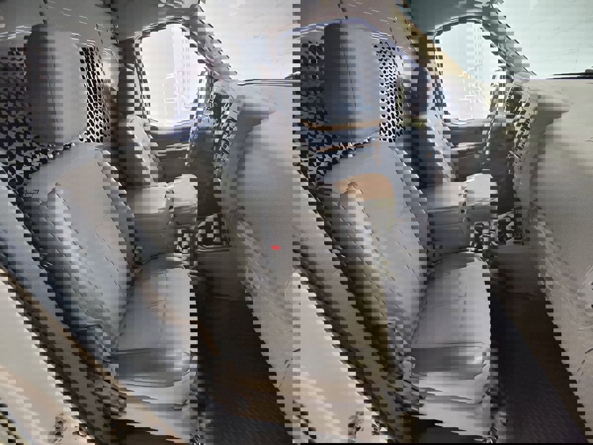 Used 2021 Nissan NV 2500 SV image 16