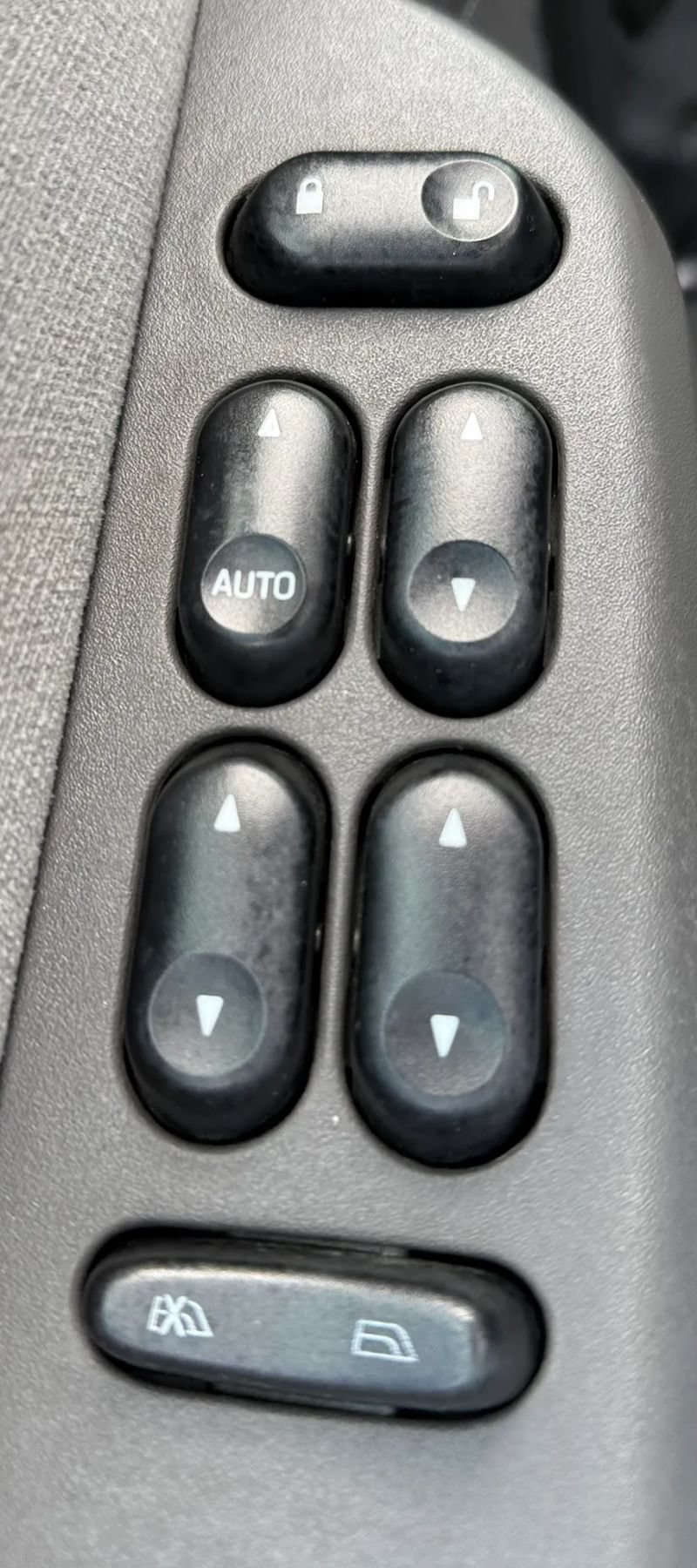 Used 2005 Ford Explorer Sport XLT AWD/4WD image 20