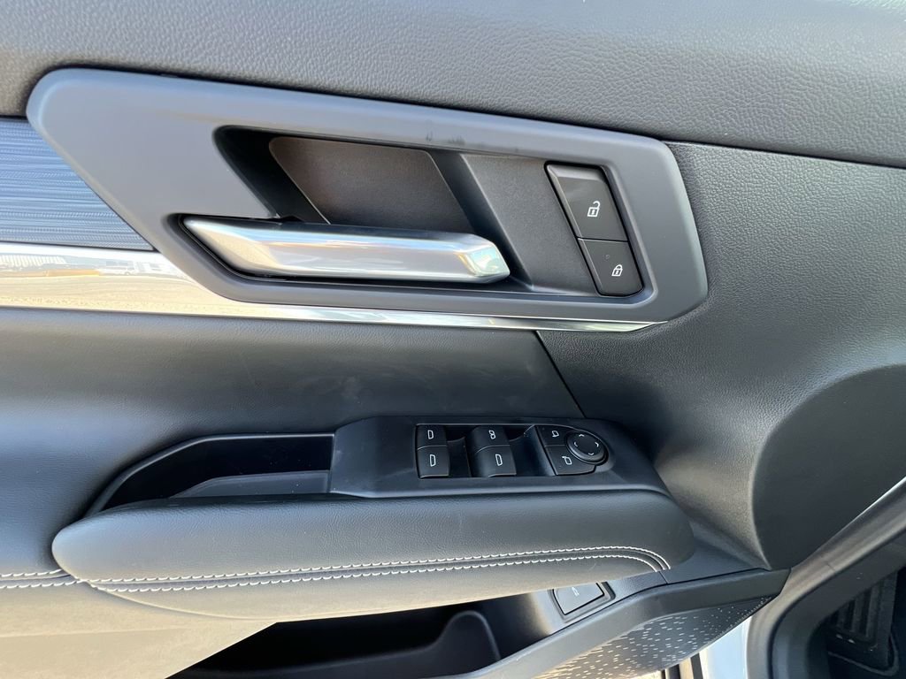 New 2026 GMC Terrain Elevation w/ Elevation Premium Package image 23