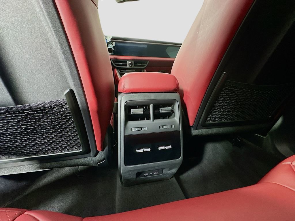 Used 2025 Porsche Macan 4S Electric image 36