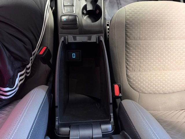 Used 2020 Ford Escape SE Sport image 38